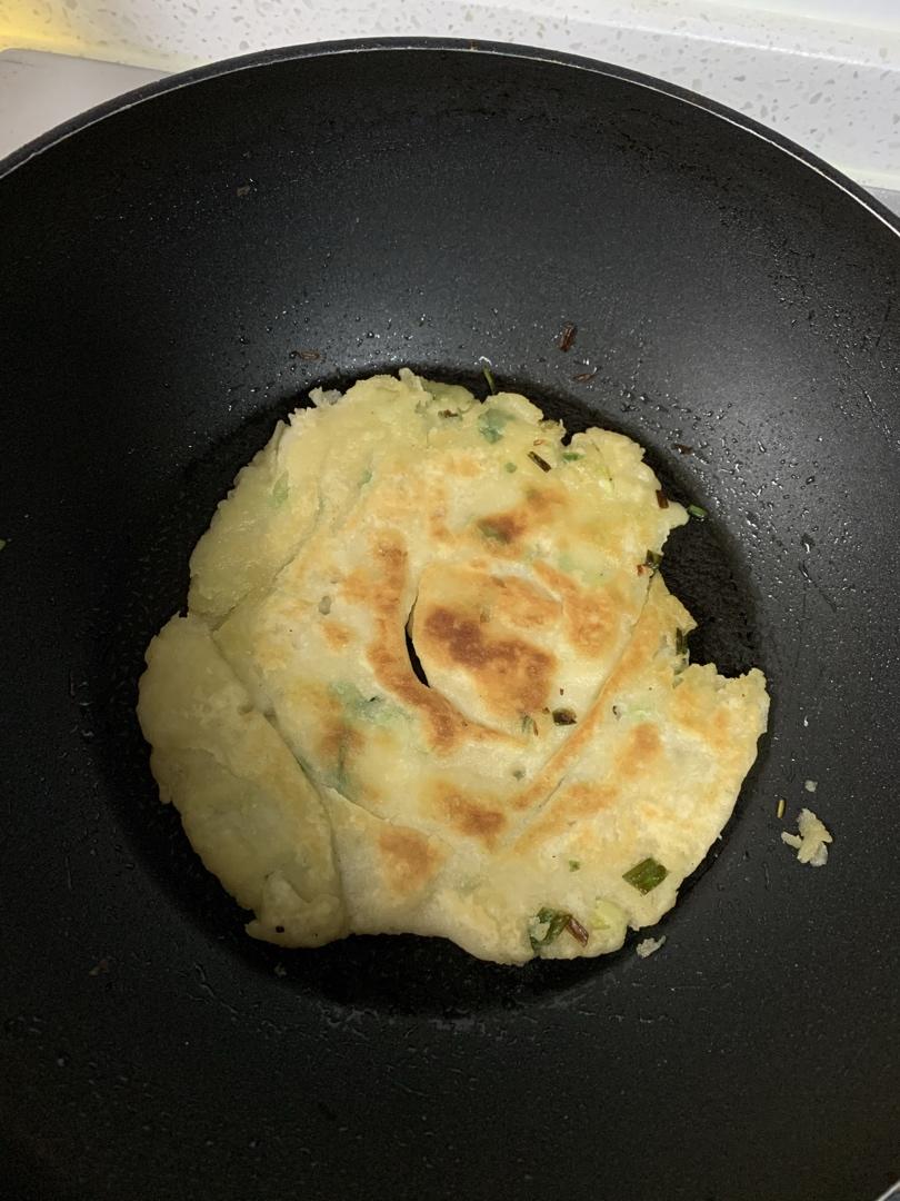 烫面葱油饼（家常简单版）