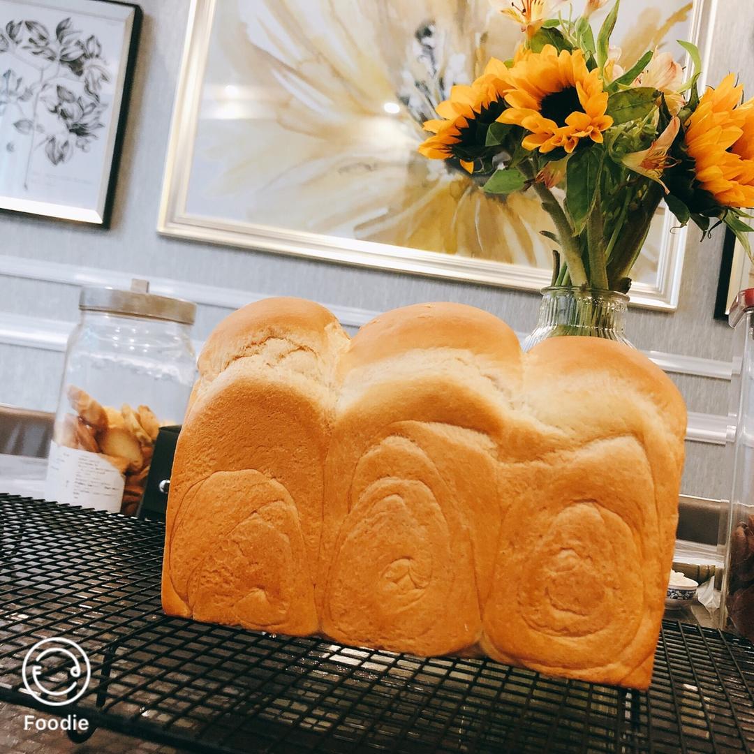 吴克己手撕炼乳吐司