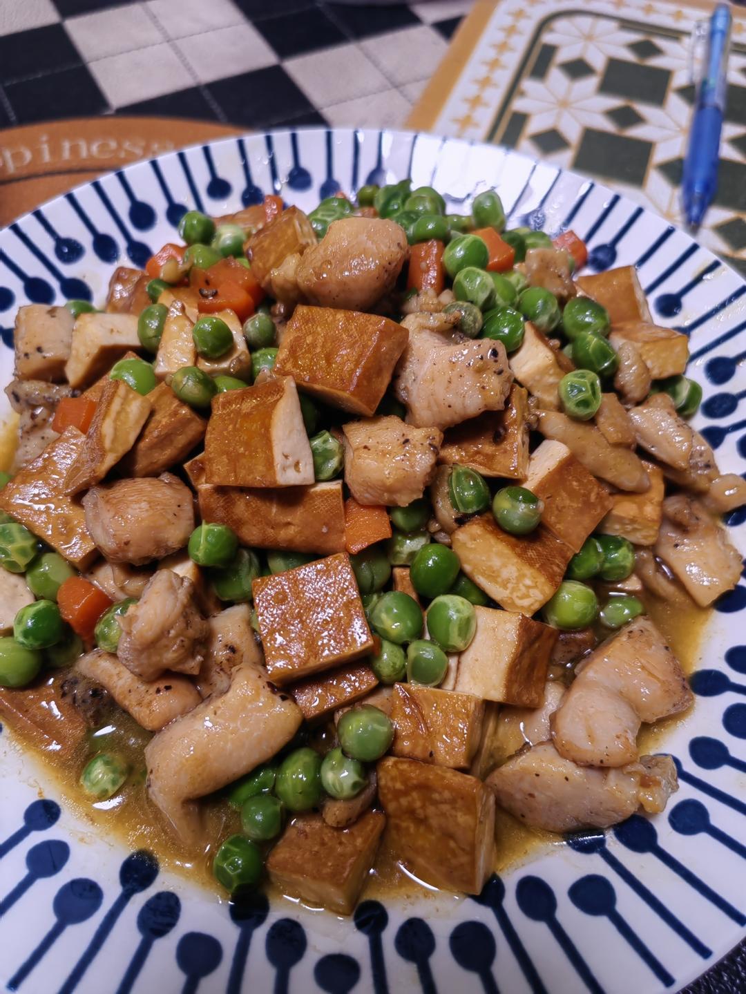 豌豆炒鸡胸肉