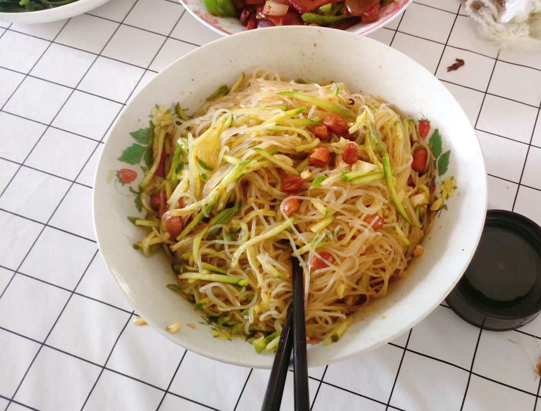 简易版凉拌粉丝