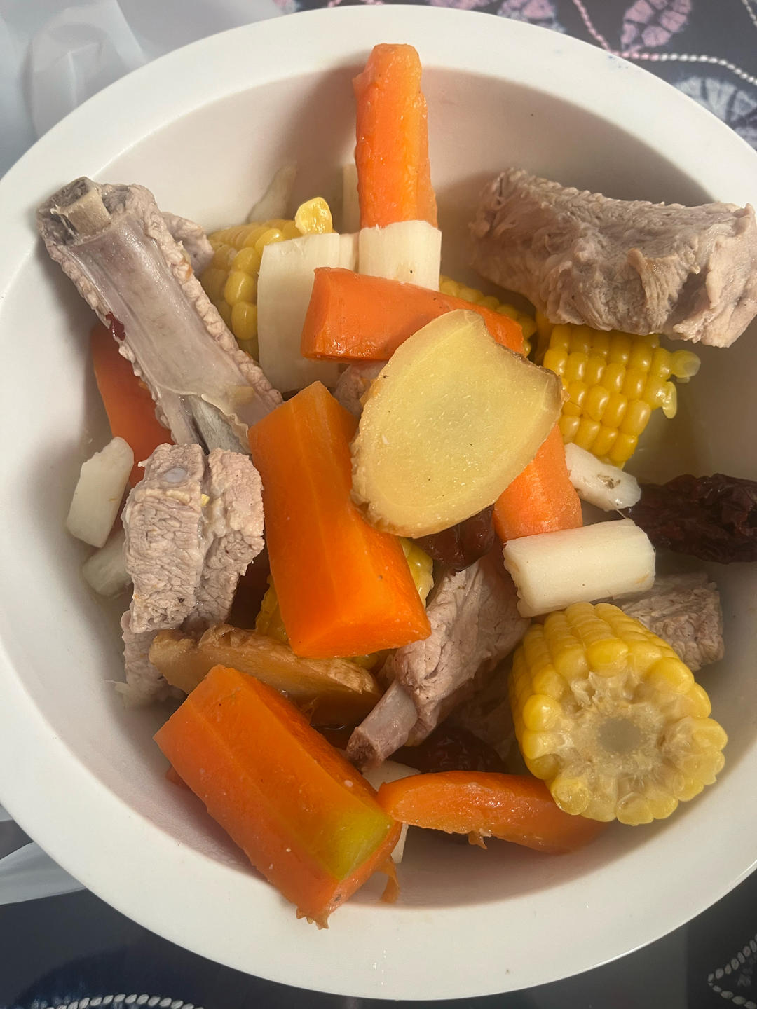 排骨山药玉米胡萝卜汤