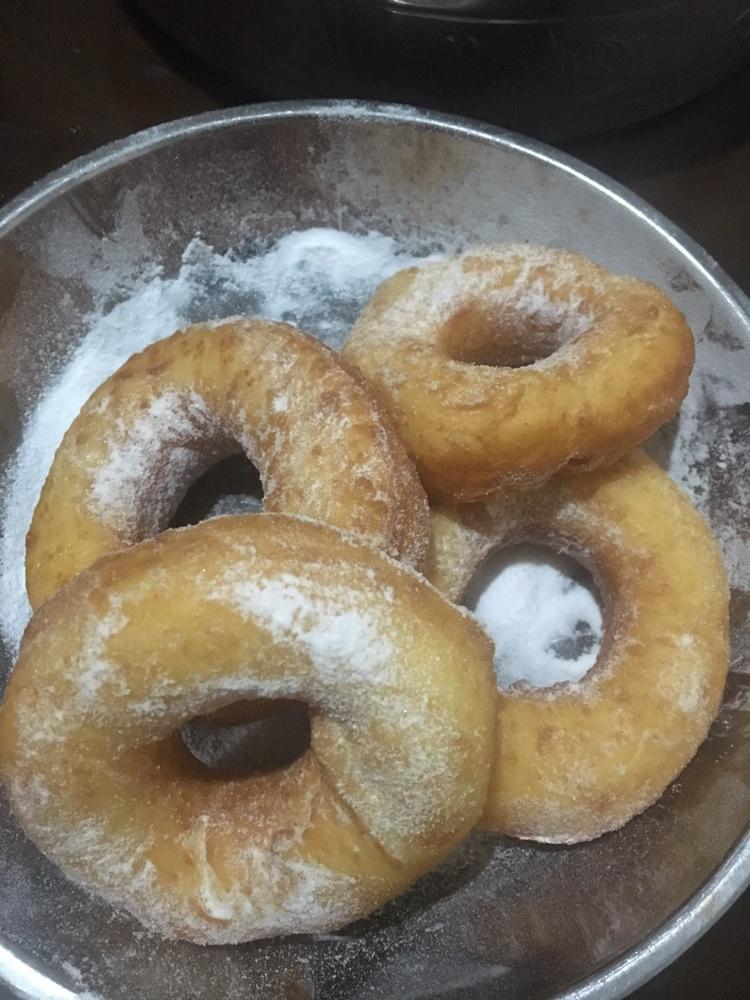 鸡蛋奶粉香软可口甜甜圈