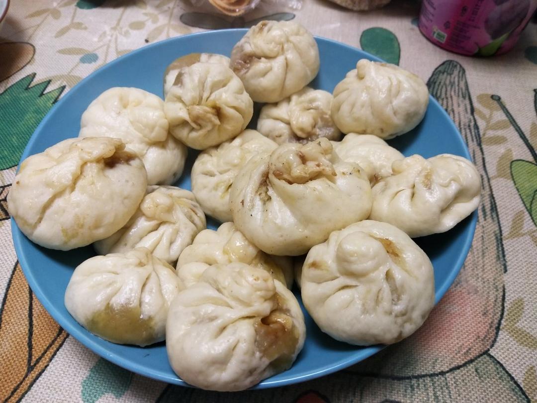鲜肉包子