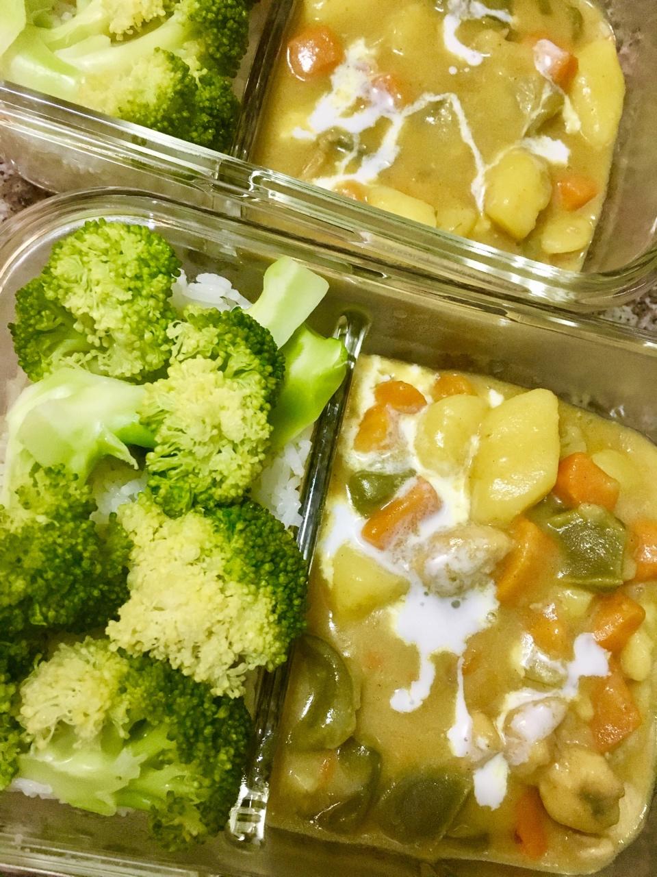 椰香咖哩鸡腿饭
