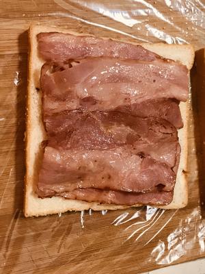黄金奶酪培根蛋三明治—快手早餐的做法 步骤3