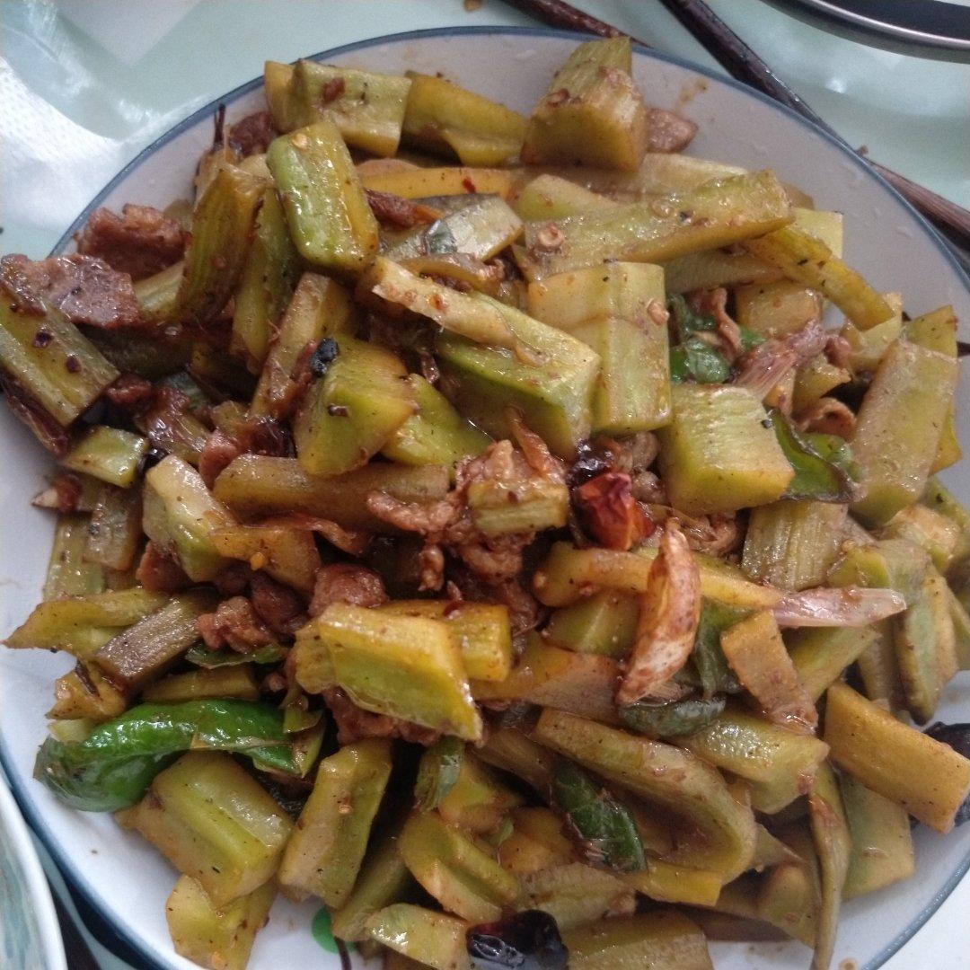 苔菜炒五花肉（苔干，贡菜）