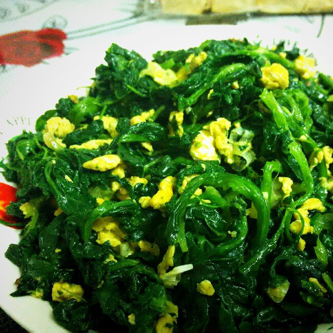 菠菜炒鸡蛋