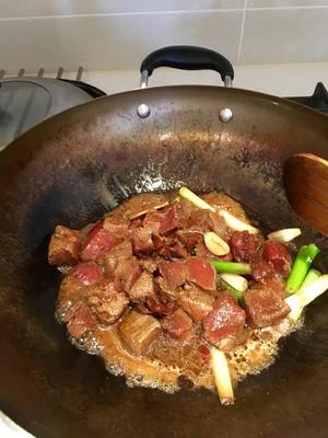 红烧牛肉土豆 （独家秘制）的做法 步骤3