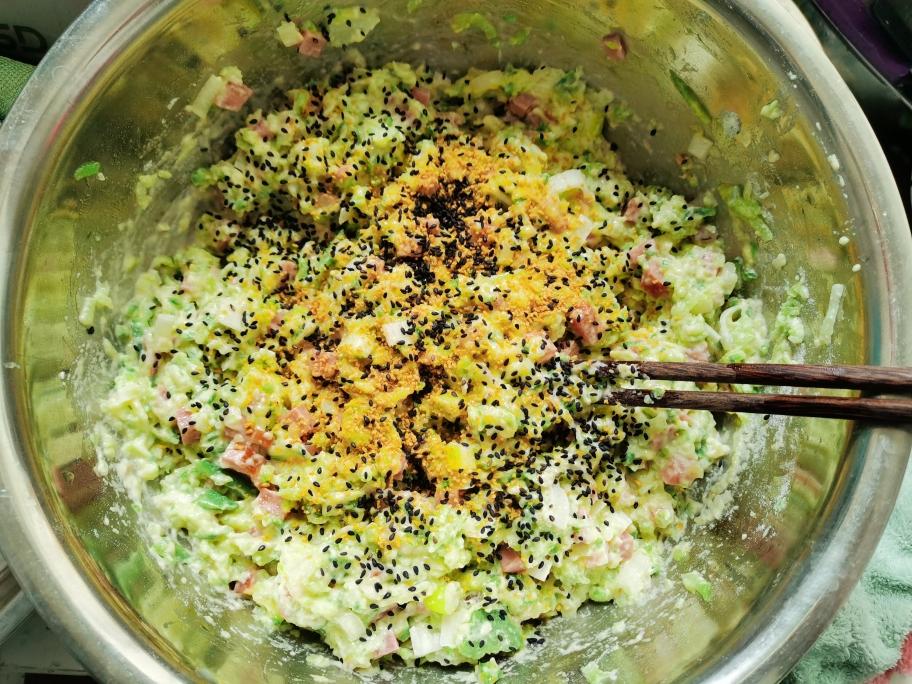 萝卜丝虾肉饼2020-11-26的做法