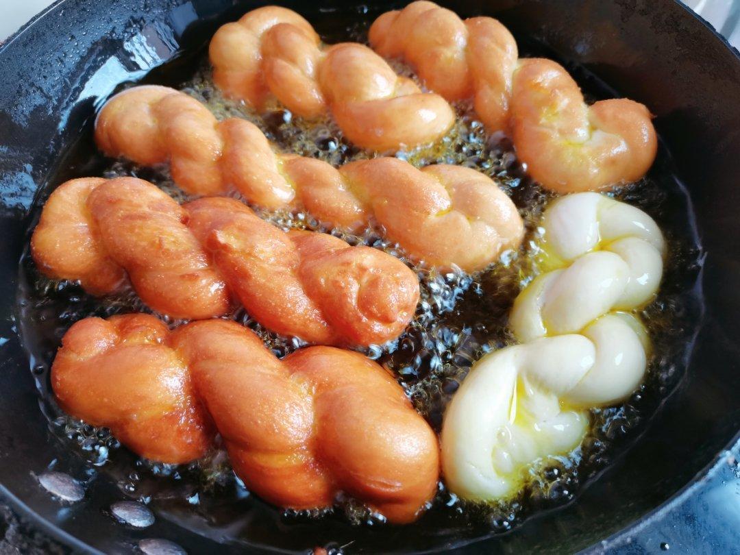 松软鲜香的牛奶蜂蜜麻花，放几天也不硬！