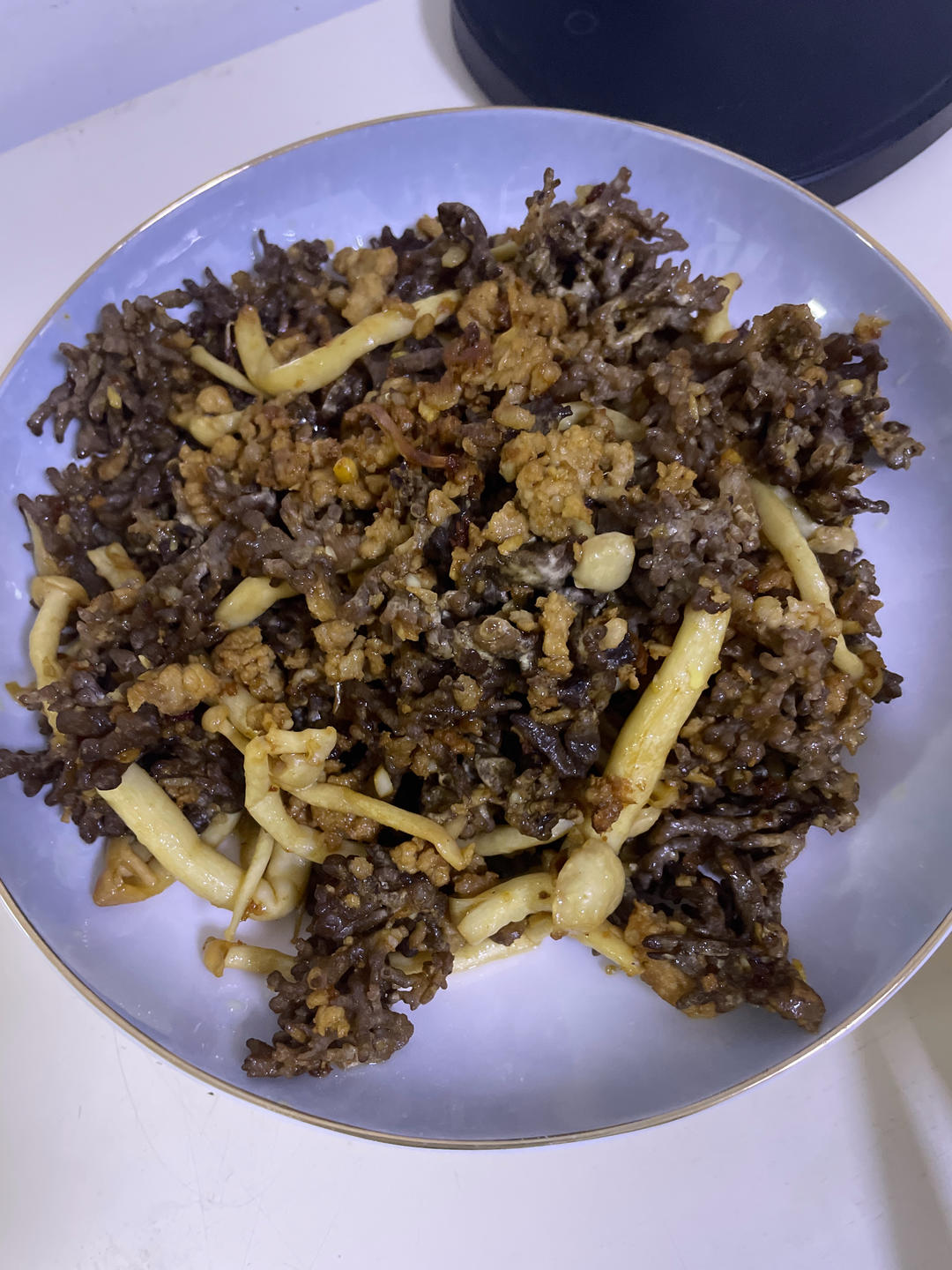 白玉龙爪菇炒肉末