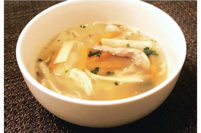 圣诞节剩的烤鸡做鸡肉面条汤 クリスマスチキンdeチキンヌードルスープ 的做法步骤图 做做做做做做饭a 下厨房 圣诞节剩的烤鸡做鸡肉面条汤 クリスマスチキンdeチキンヌードルスープ 的做法步骤图 做做做做做做饭a 下厨房