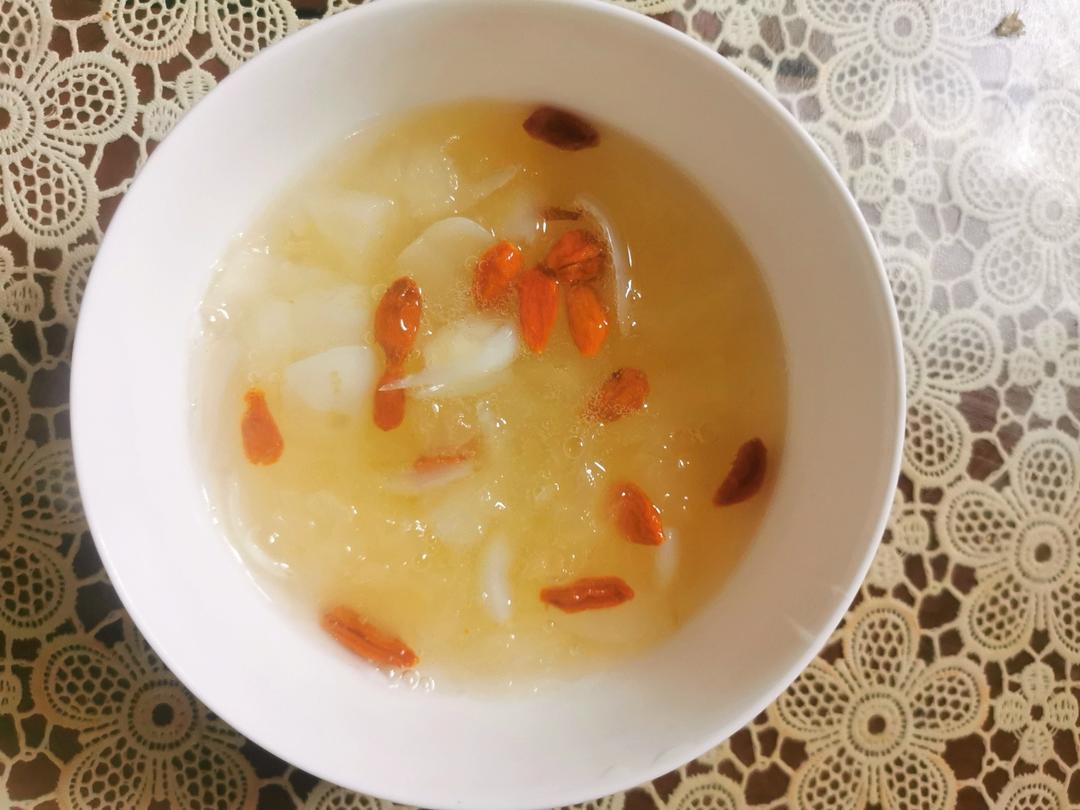 银耳雪梨糖水