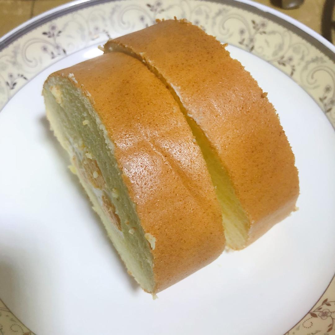 胖乎乎奶油芒果卷/不开裂不掉皮全过程详细图解烘焙视频/蛋糕篇6：「厚卷」