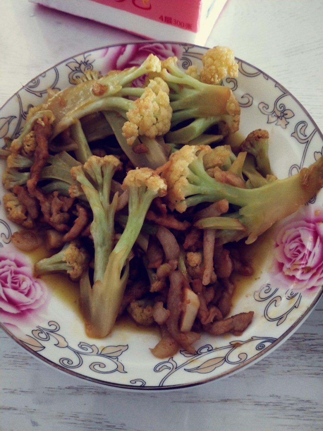 家常花菜炒肉