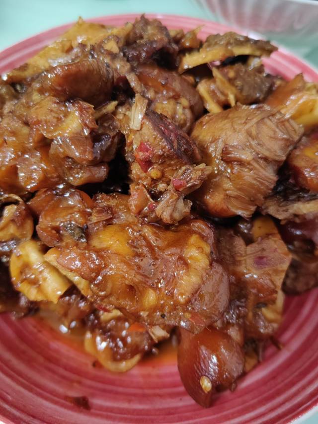 极简版酱焖猪蹄30分钟