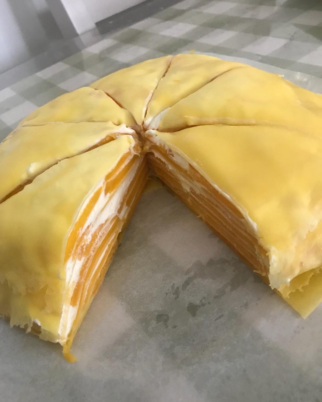 坏宝宝慧子做的六寸芒果千层蛋糕