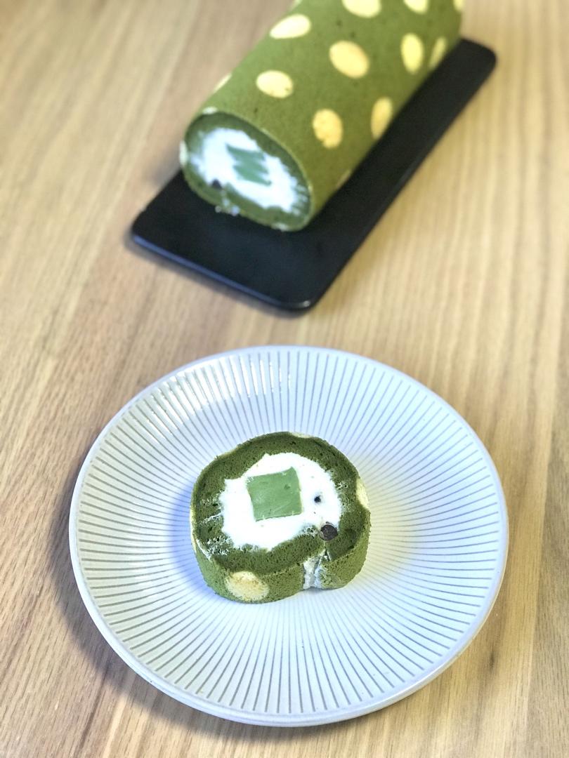 波点抹茶奶冻蛋糕卷