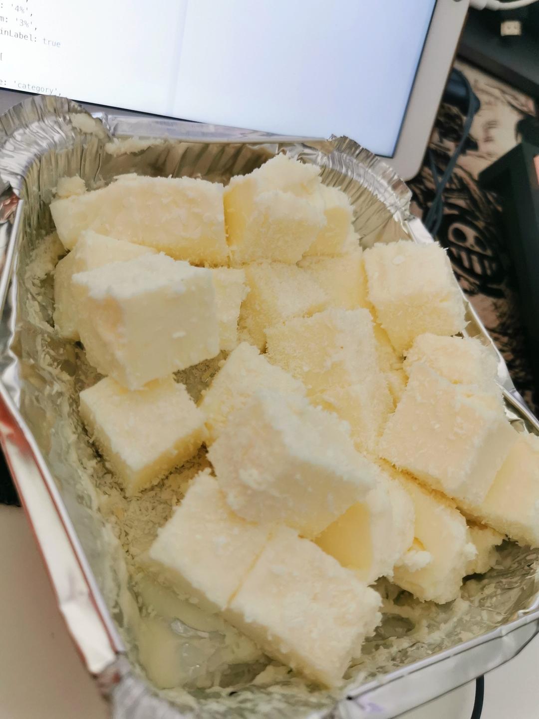 完胜85度C牛奶椰丝小方