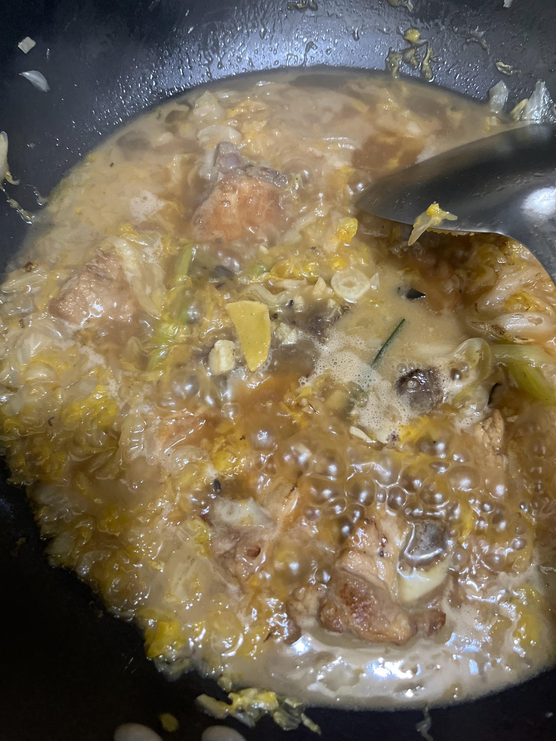 酸菜炖排骨😋地道东北菜