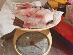 香煎左口鱼/比目鱼/鲽鱼（包括从活鱼到鱼排详细拆解）的做法 步骤8