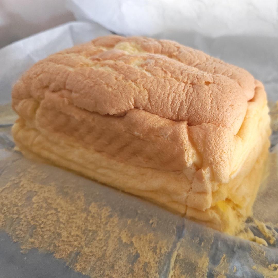 堪比柯基屁股
爆浆芝士🧀古早蛋糕