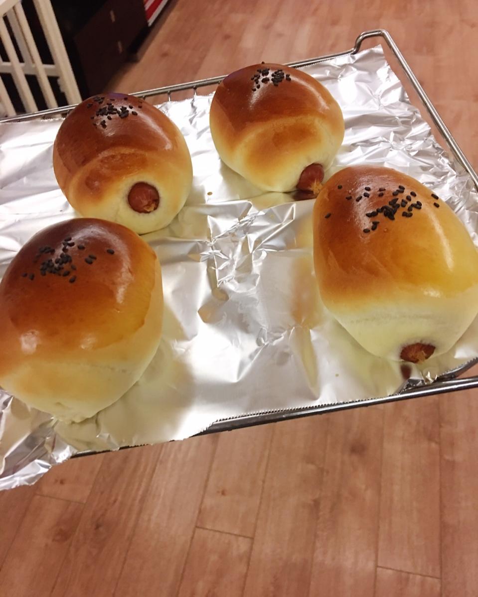 火腿肠面包