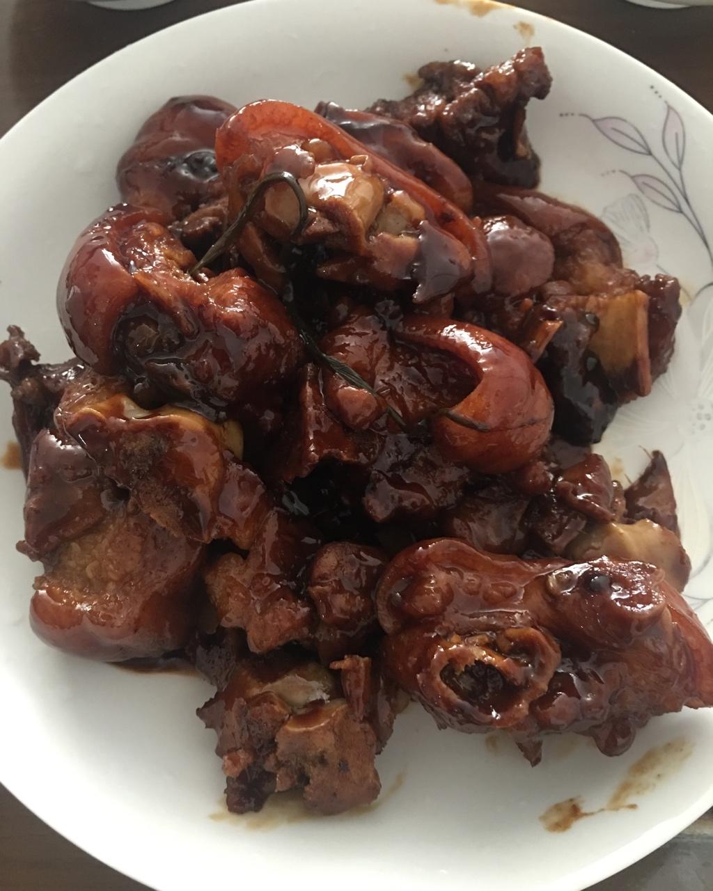 红烧猪蹄，酱香味，超级过嘴瘾的卤猪蹄