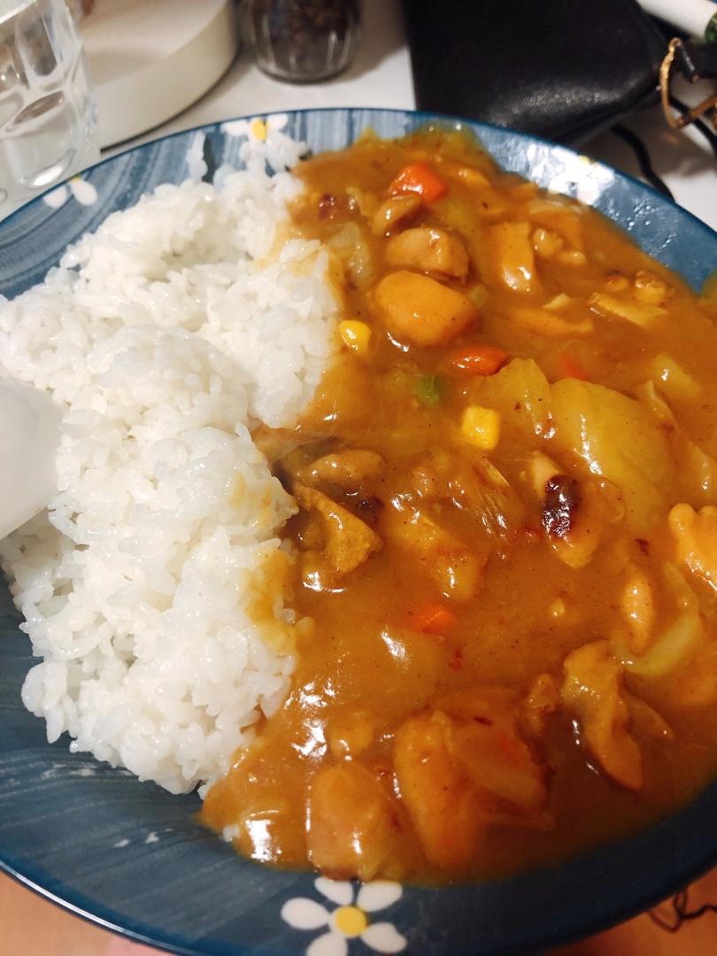咖喱鸡肉饭