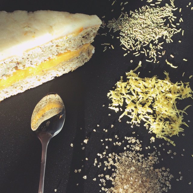 飞天二咪仔_f做的地中海迷迭香柠檬蛋糕