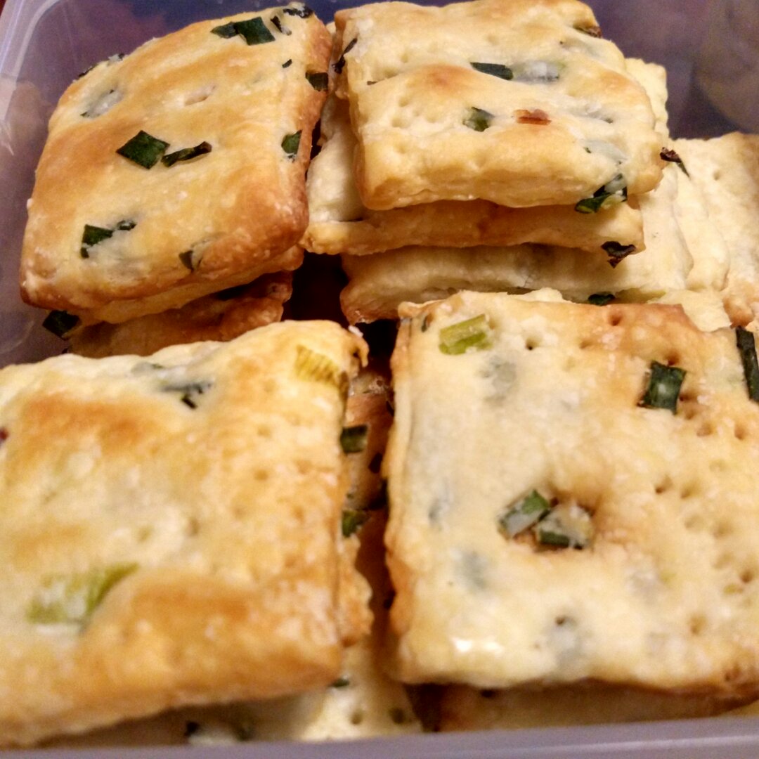 橄榄油香葱咸饼干