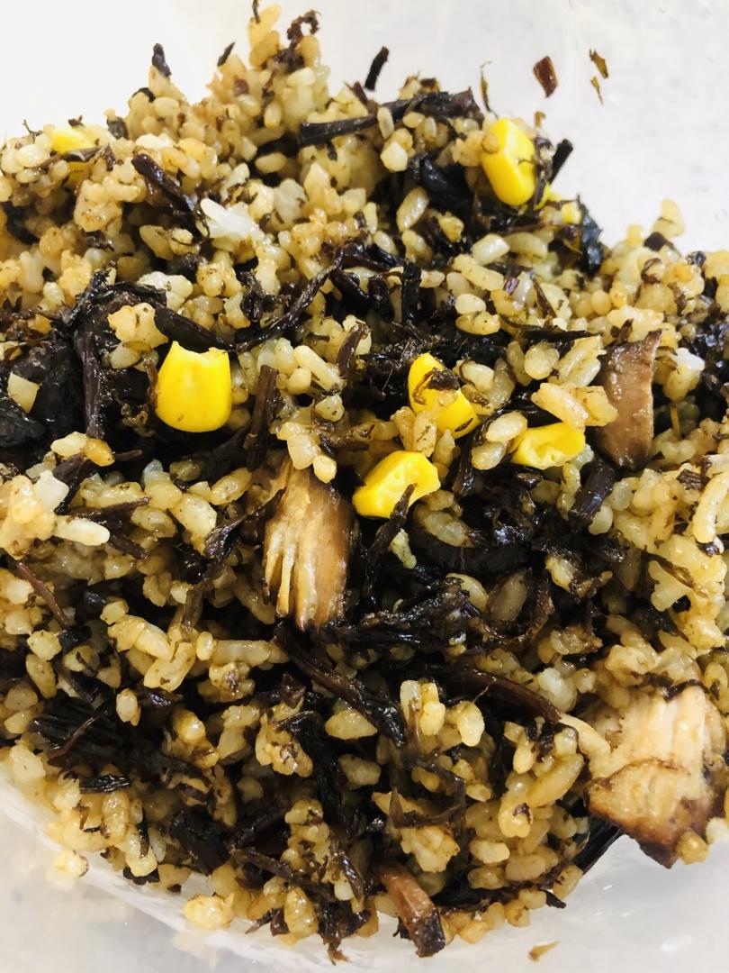 吃了还想吃的梅干菜酱油炒饭