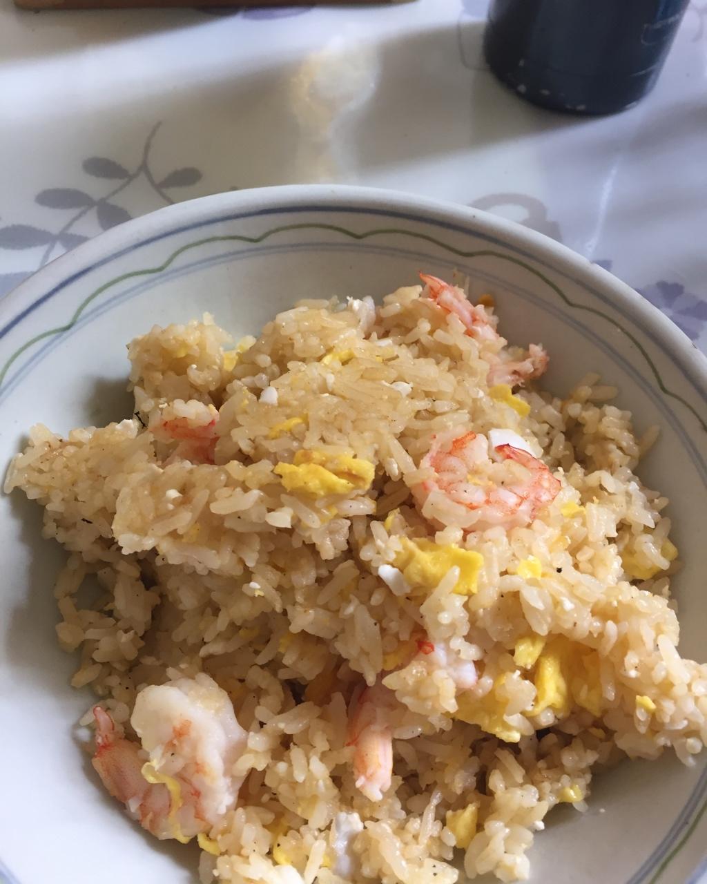 好吃到爆的虾油虾仁咸蛋炒饭