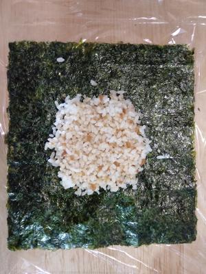 金枪鱼肉松饭团&寿司的做法 步骤10
