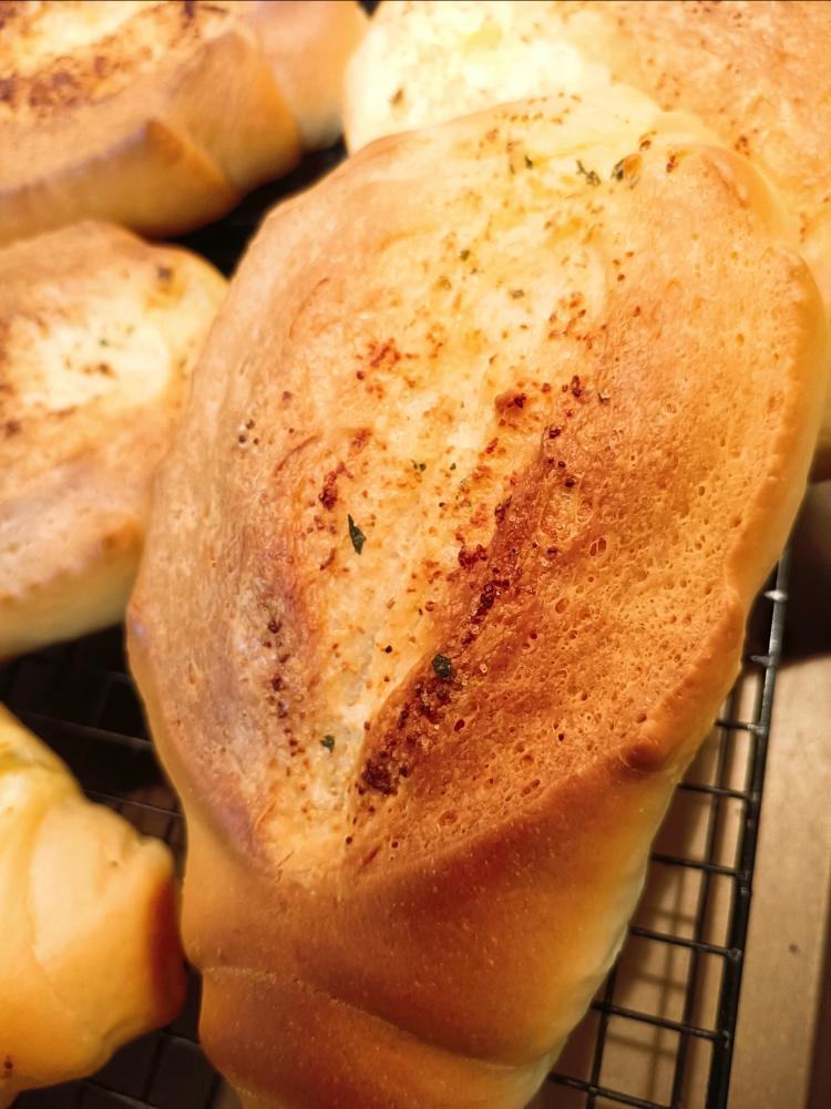 欧芹蒜香罗宋包