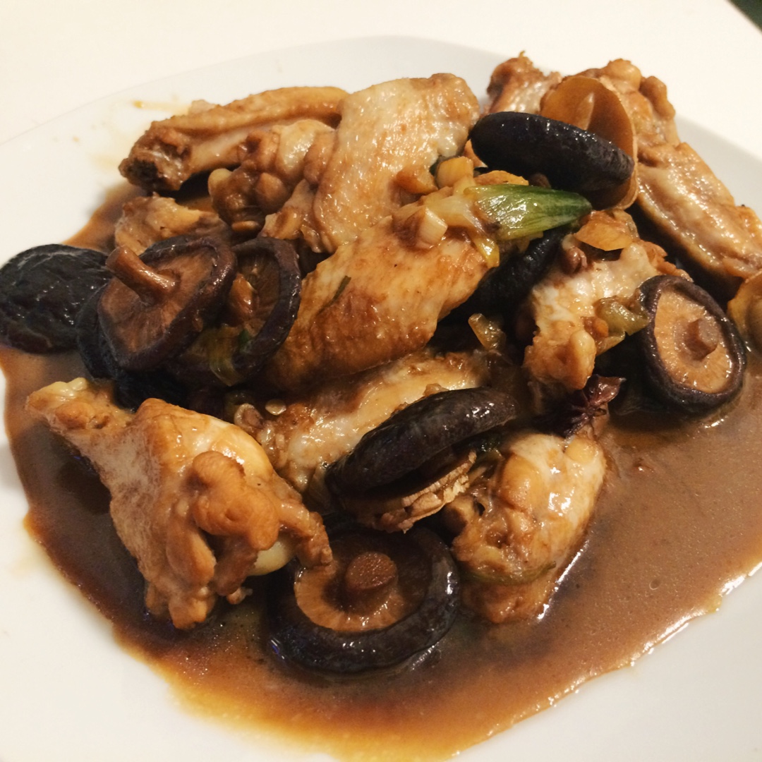 香菇炖鸡翅