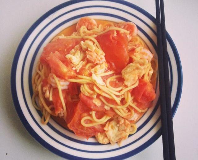 番茄蘑菇虾仁鸡蛋意面的做法