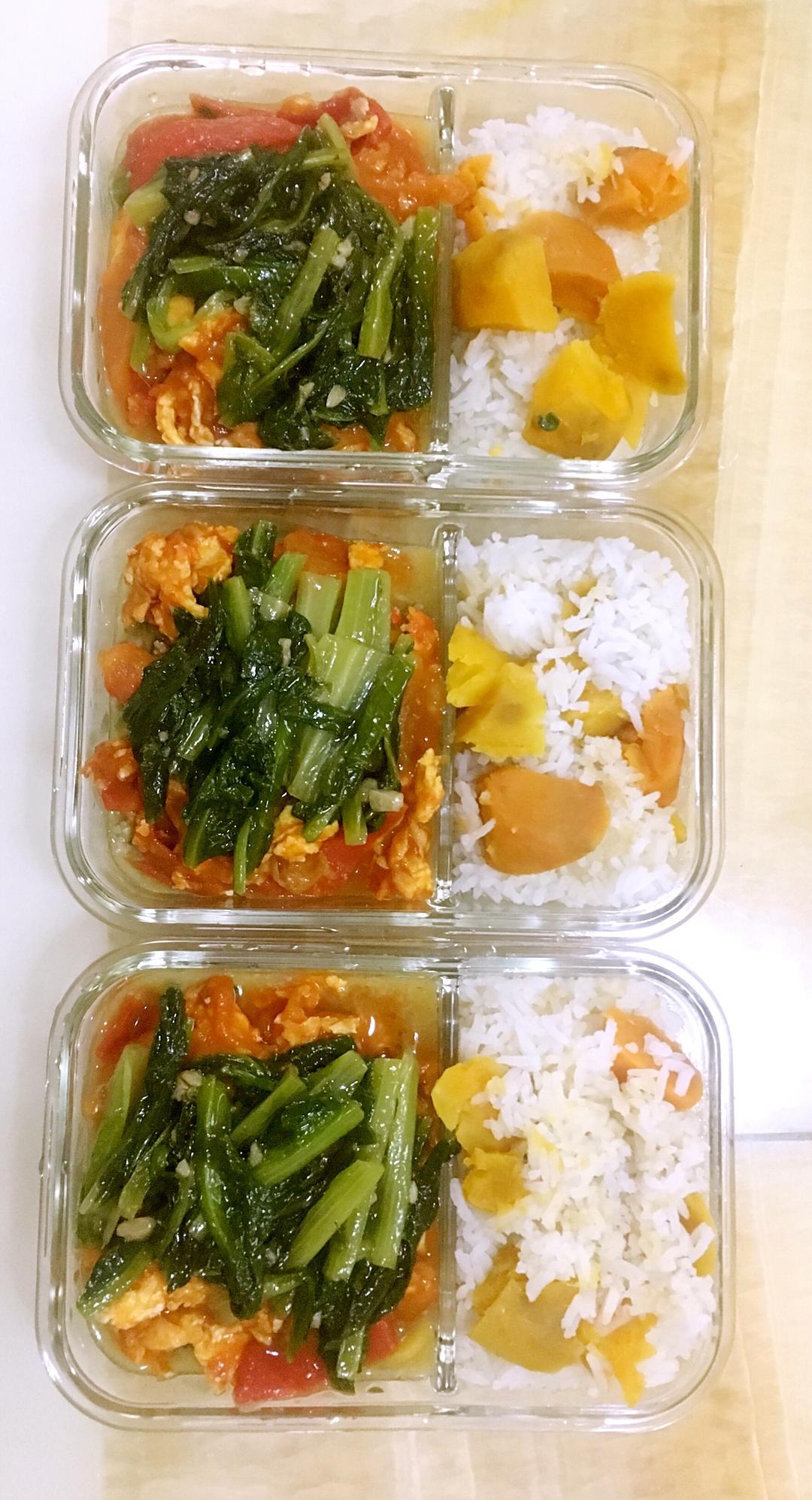 肥牛金针菇+西红柿鸡蛋+腐乳油麦菜