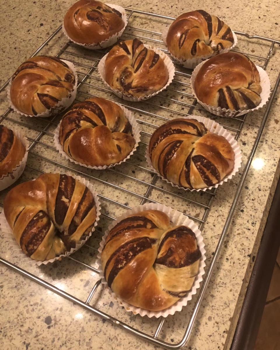 豆沙卷面包