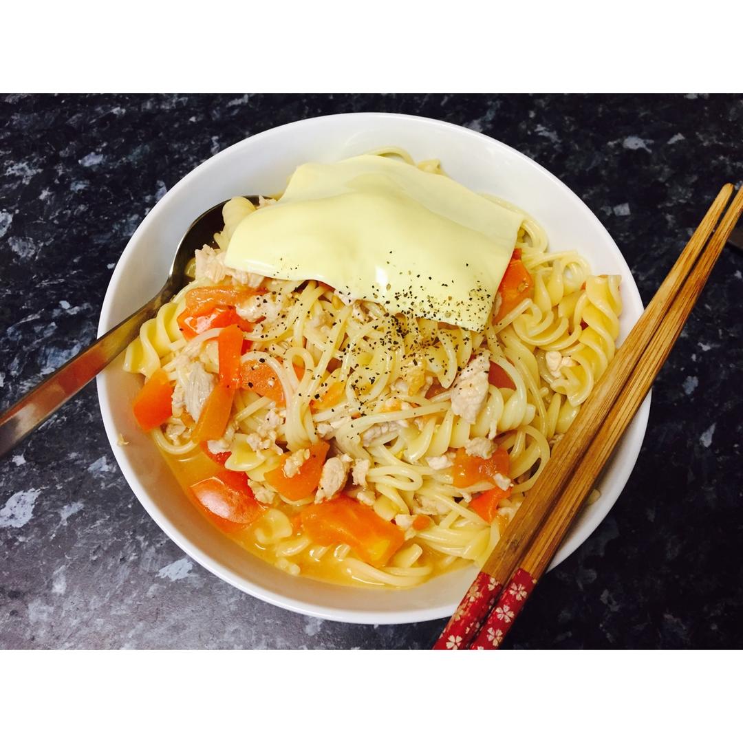 肉酱番茄意大利面