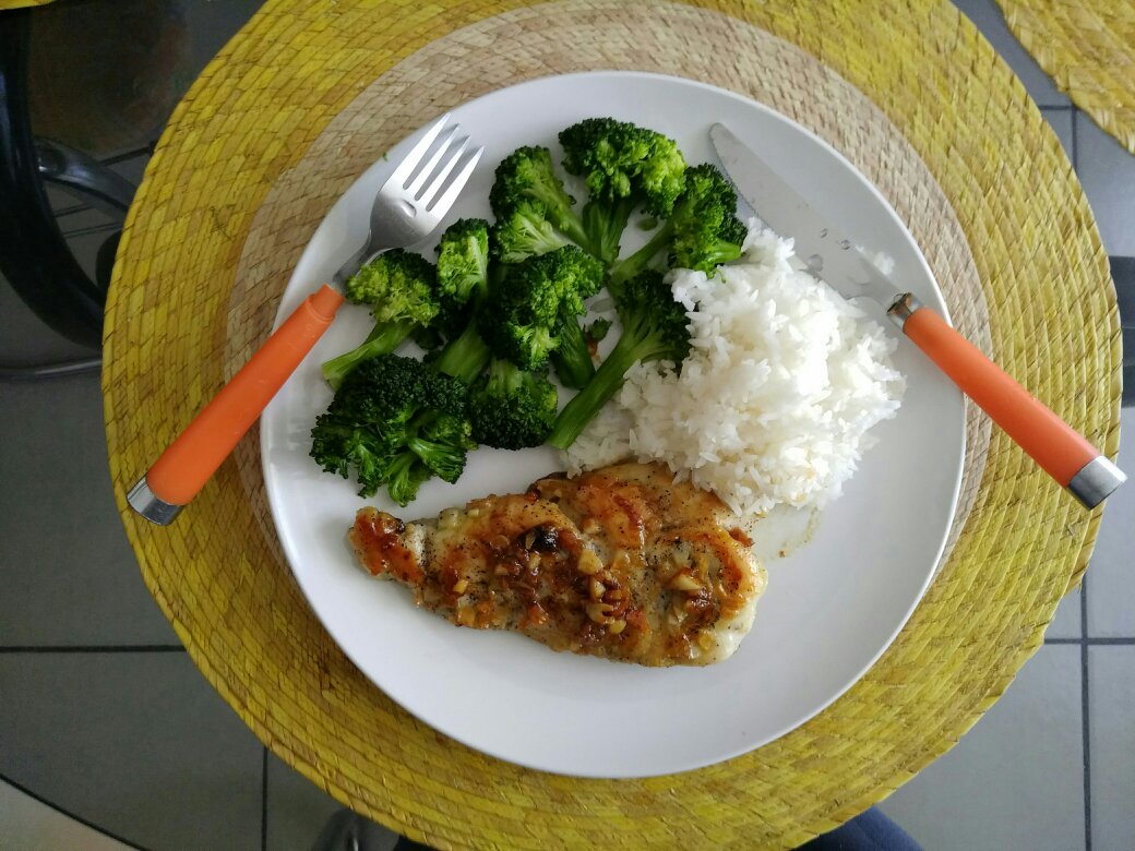 酷炫屌炸天好吃的煎鸡胸肉（香蒜蜂蜜煎鸡胸肉）