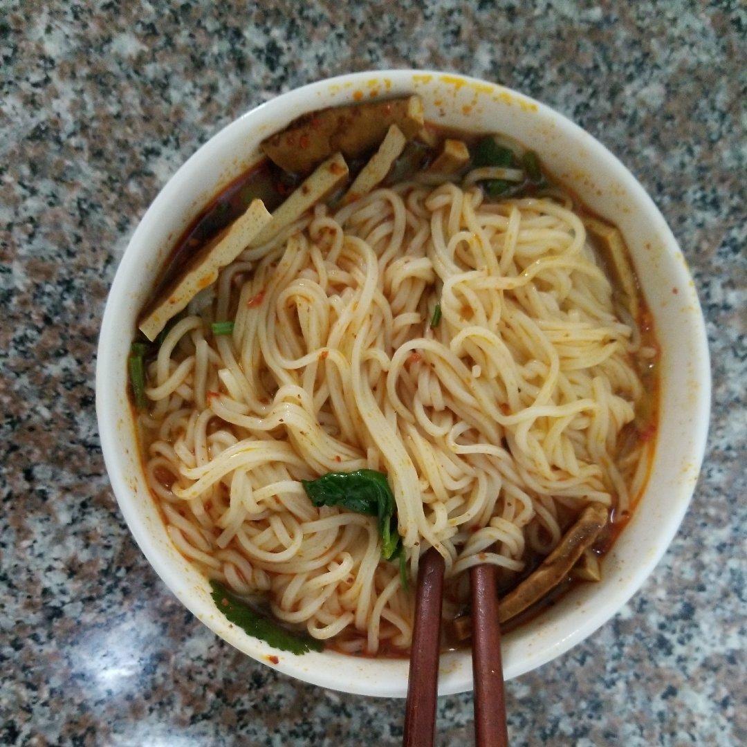 我的一人食：酸汤挂面