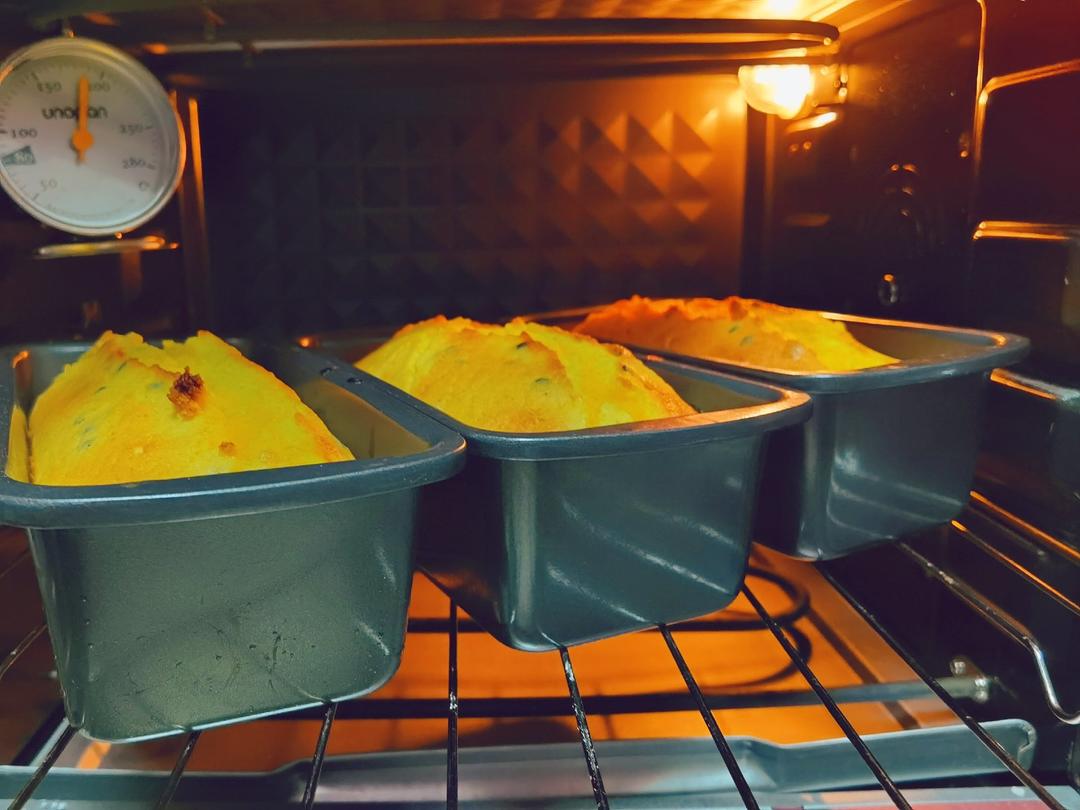 轻盈百香果磅蛋糕