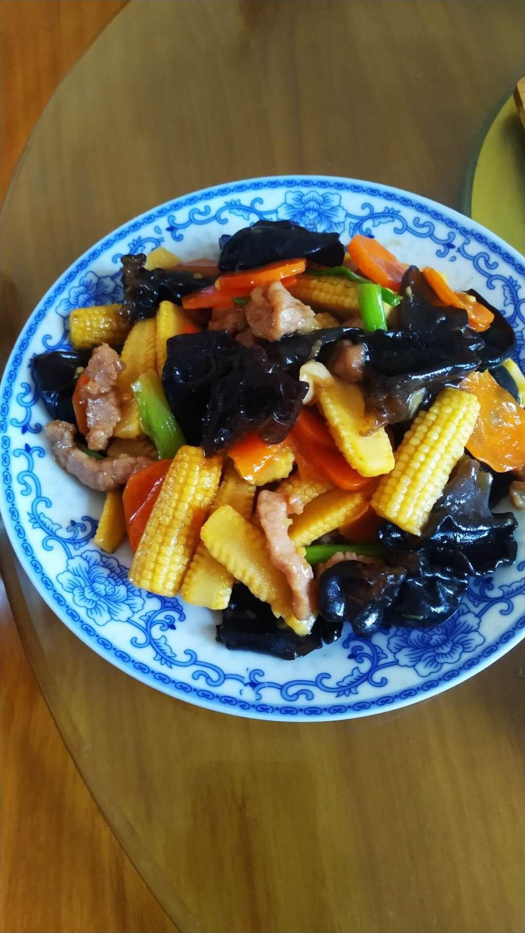 好吃不胖，缤纷玉米笋炒时蔬