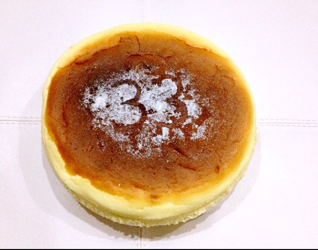 给老公的生日蛋糕,没有奶油没有水果,略简陋了一些,味道一级棒