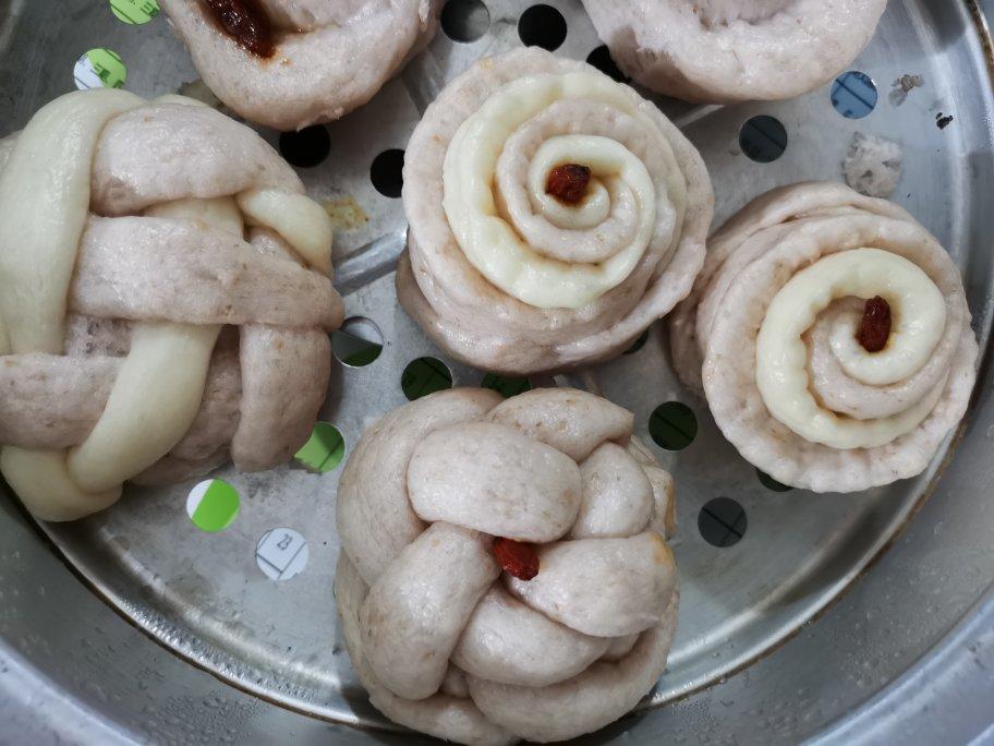 新手也可以--详解如何做出人见人爱、金黄的南瓜馒头