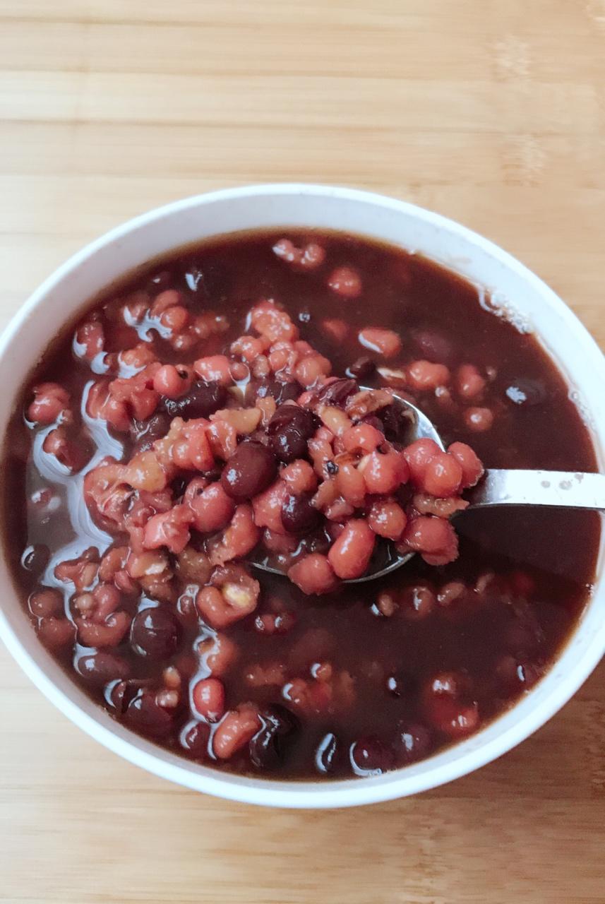 允齐的布啦啦jj做的红豆薏米粥redbeanandpearlbarleycongee