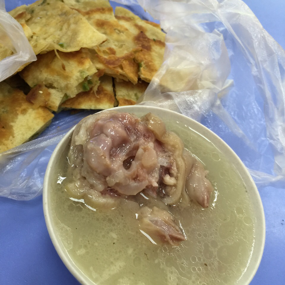 黄豆猪脚汤