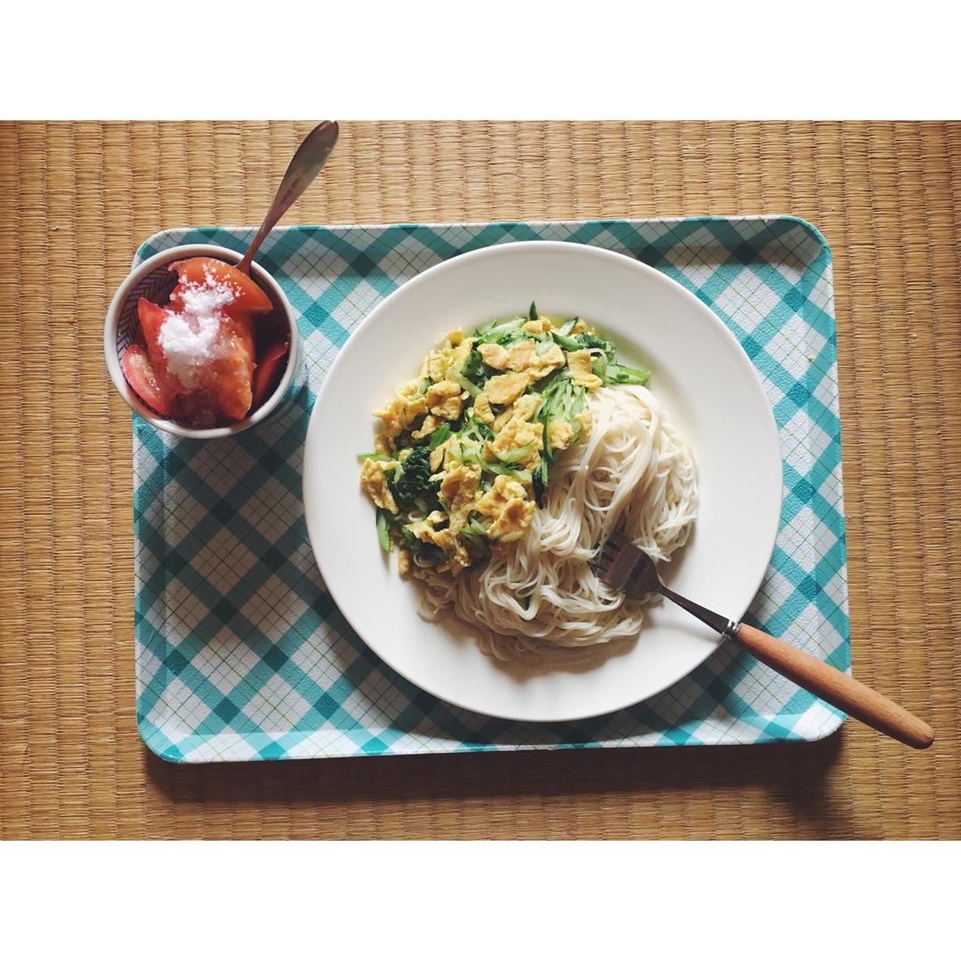 黄瓜丝拌面