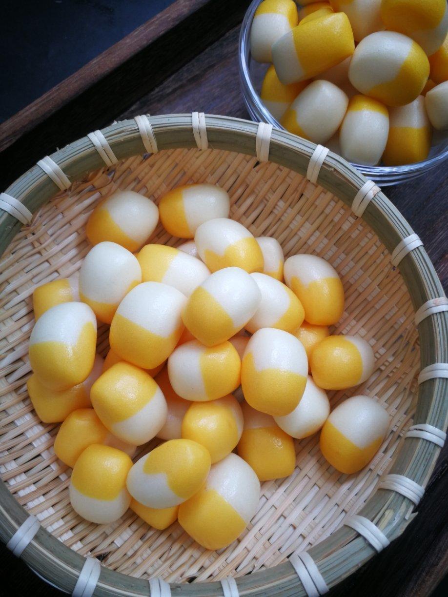 棉花糖般松软拼色小馒头
